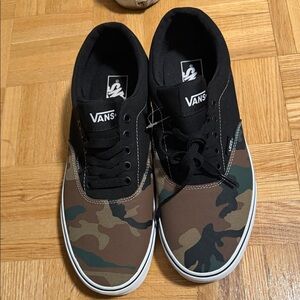 Vans Men's Black and Camouflage Sneakers